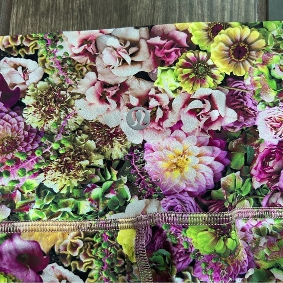 Lululemon Wunder Under High-Rise Tight Nulux Inflorescent Multi Floral Sz 2 - Picture 7 of 8